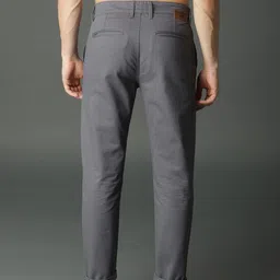 roadster Men Regular Fit Grey Cotton Blend Trousers image 3