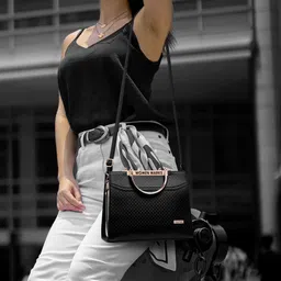 women marks Women Black Hand-held Bag image 2