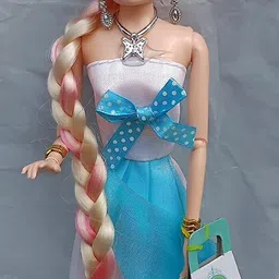 happybive Gorgeous Doll with Long Hair, Shoes Set and Beauty Accessories (Pack Of 4) image 5