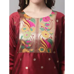 vredevogel Women Cotton Silk Kurta Pant Set image 4