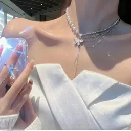 rv yuwon Minimal Multi-Layer Butterfly Pearl Necklace Pearl, Cubic Zirconia Silver Plated Alloy Layered-picture-45