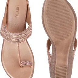 metro Women Wedges Sandal image 3