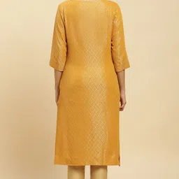 Women Solid Cotton Blend Straight Kurta image 3