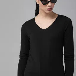 roadster Women Solid V Neck Pure Cotton Black T-Shirt-picture-28