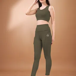 poojaran Solid Women Track Suit image 4