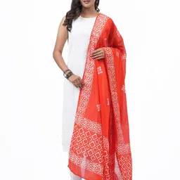 hella fashions Women's 2.5 Meters Batik Pure Cotton Dupatta - Hand-Dyed with Traditional image 2