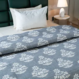 Floral Single Quilt for Mild Winter-image-83