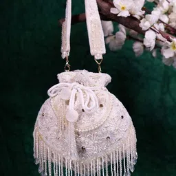 swisni Women White Potli-picture-11