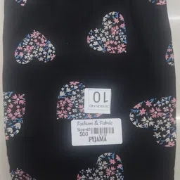 fashionandfabric Women Black Capri image 2