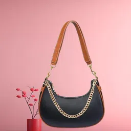 plush it Women Black Messenger Bag-picture-14