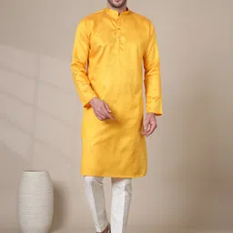 adhirajan Men Cotton Silk Kurta Pyjama Set image 1