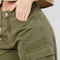 max Women Regular Mid Rise Green Jeans image 5