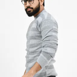 life and style Men Self Design Round Neck Grey Sweater image 3