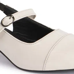 feet runner Women Heels Sandal image 4