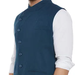 hypernation Solid Men Waistcoat image 2