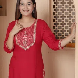 his&her Women Embroidered, Embellished Viscose Rayon Straight Kurta image 4
