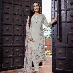 royal export Women Chanderi Kurta Pant Dupatta Set image 2