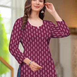 faira fashion Pack of 2 Casual Regular Sleeves Floral Print Women Maroon Top image 3