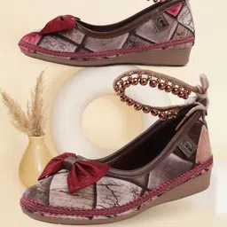 denill Women Flats Sandal image 2