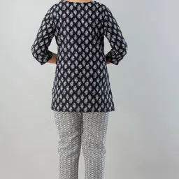 oceanabode Women Top & Pyjama Set Pink Printed image 2