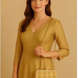 mk mi Party Gold Clutch image 3