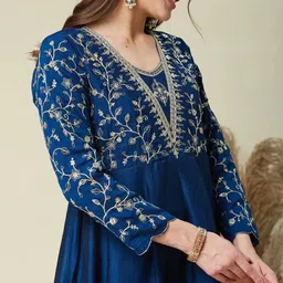 mokosh Women Silk Blend Kurta Pant Dupatta Set image 4