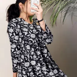 pahirava Party Regular Sleeves Floral Print Women Black Top image 5