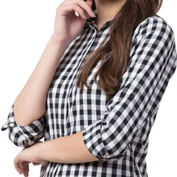 funday fashion Women Regular Fit Checkered Casual Shirt image 3