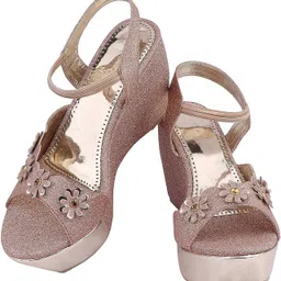 monaqi Women Wedges Sandal image 5