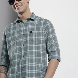 the indian garage co. Men Slim Fit Checkered Spread Collar Casual Shirt-picture-21