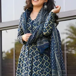 comicstore Printed Kurta, Palazzo & Dupatta Set Printed Kurta, Palazzo & Dupatta Set image 5