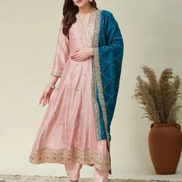 mokosh Women Silk Blend Kurta Pant Dupatta Set-picture-23