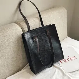 ap ulike Women Black Messenger Bag-picture-14