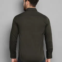 allen cooper Men Slim Fit Solid Spread Collar Casual Shirt image 2