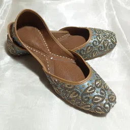 Vesora Saphira Blue Embroidered Punjabi Jutti for Women | Model B5 - 36/UK 3 Mocassin For Women image 3