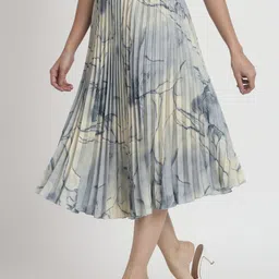 Women Printed Flared Grey, Blue Skirt-image-88