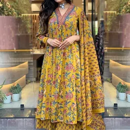 yagnik fashion Women Cotton Rayon Kurta Palazzo Dupatta Set image 1