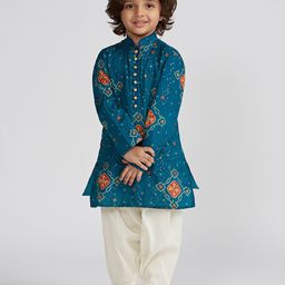 VASTRAMAY Boys Bandhani Printed Mandarin Collar Regular Sequinned Kurta With Patiala-picture-25