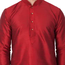 over crowd Men Silk Blend Sherwani Churidar Set image 5