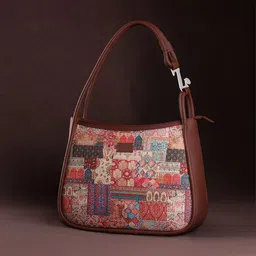 ZOUK Kutch Gamthi Printed Sleek Handheld Bag-picture-4