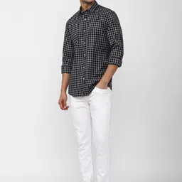 Peter England Casuals Slim Fit Grid Tattersall Checks Checked Pure Cotton Casual Shirt image 4