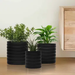 metalsmith Iron Planter Pot For Indoor And Outdoor Decor Set of 3 image 3