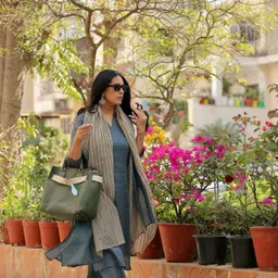 gosriki Women Cotton Rayon Kurta Pant Dupatta Set image 2