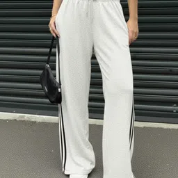 dockstreet Women Solid White Track Pants image 3