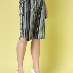 being naughty BWB051 Women Green, White, Black Capri image 4