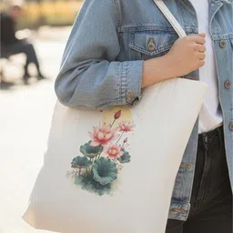 savie Women White Tote-picture-34