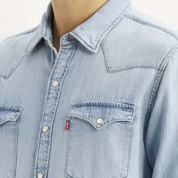 levi's Men Slim Fit Solid Spread Collar Casual Shirt image 4