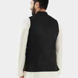 rocksy Solid Men Waistcoat image 2