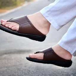 reev Men Flip Flops image 2