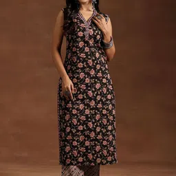 Libas Women Floral Printed Regular Mirror Work Kurta with Trousers image 4